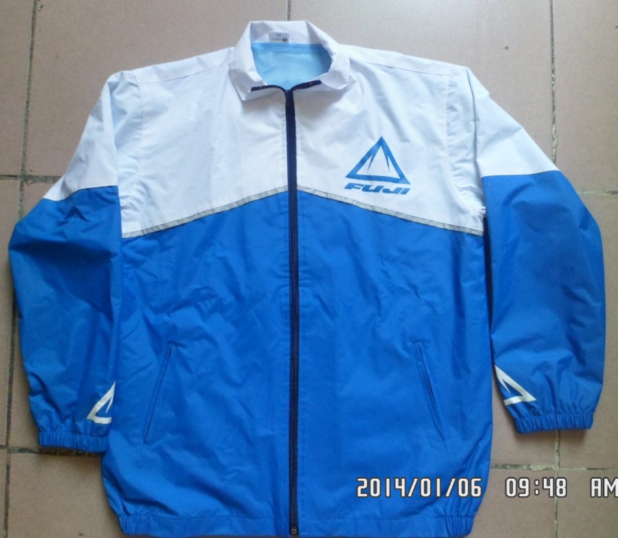 東莞工作服-風(fēng)衣也能用做工作服